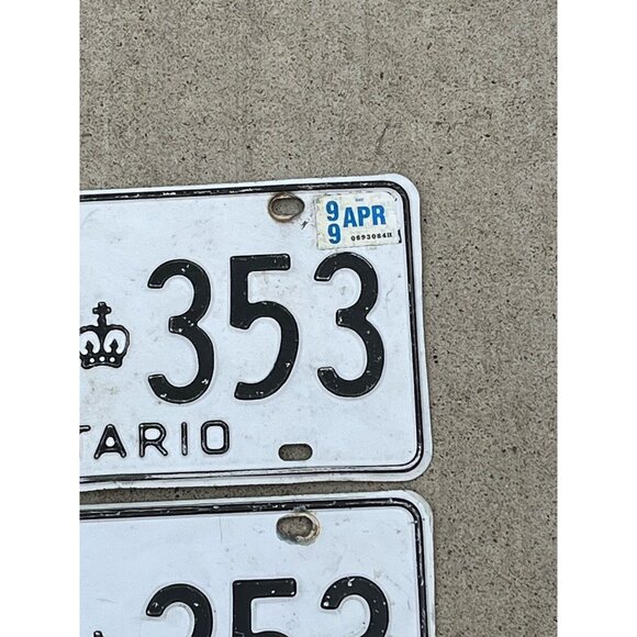 Pair of Ontario License Plates KS2 353 Black and White - Picture 5 of 10